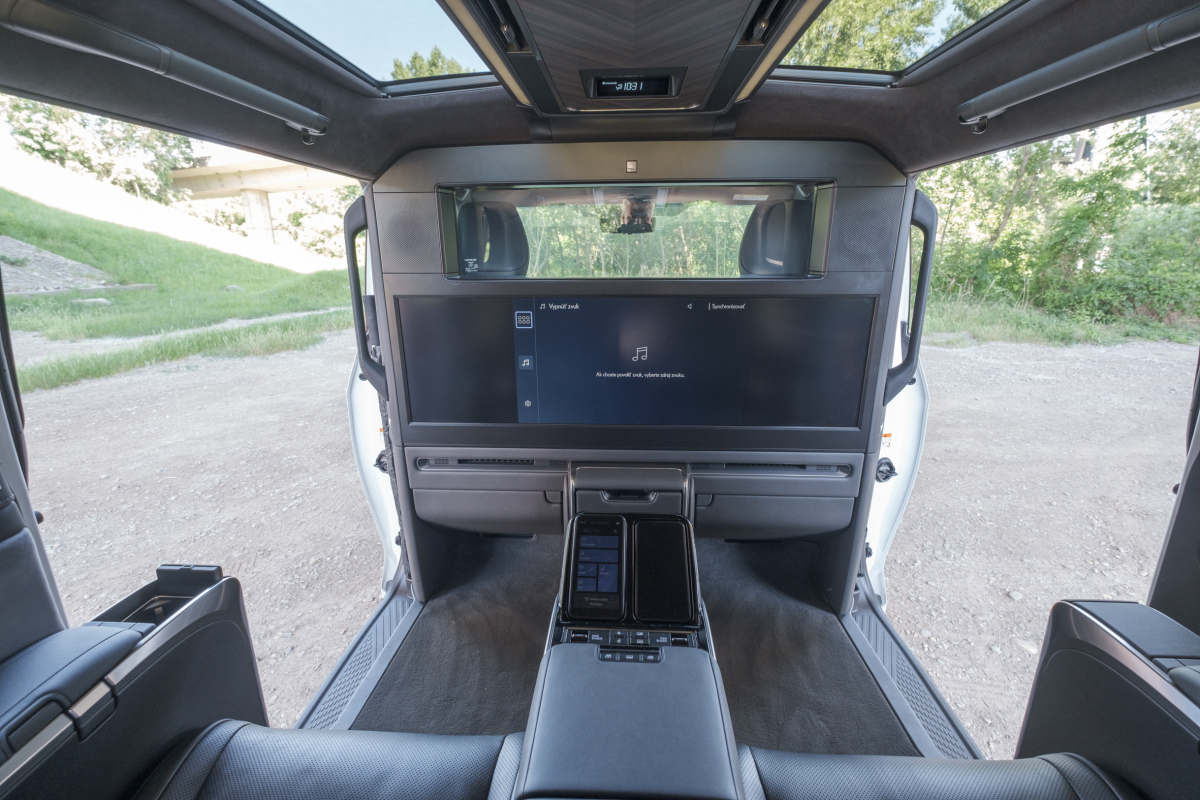 Lexus LM 350h Supreme - test 2024