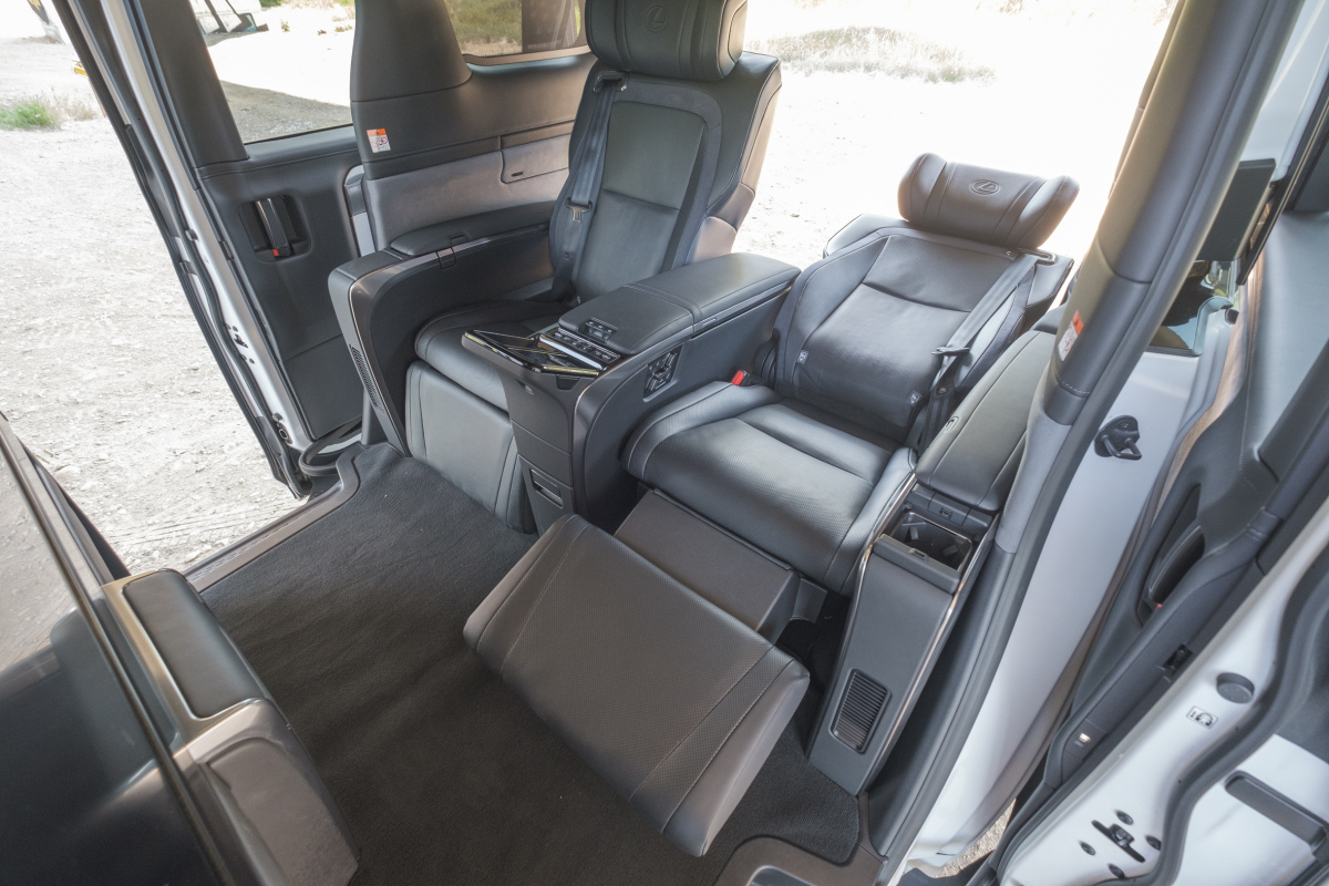 Lexus LM 350h Supreme - test 2024
