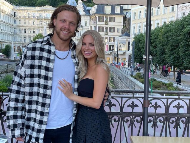 David Pastrňák a Rebecca Rohlssonová