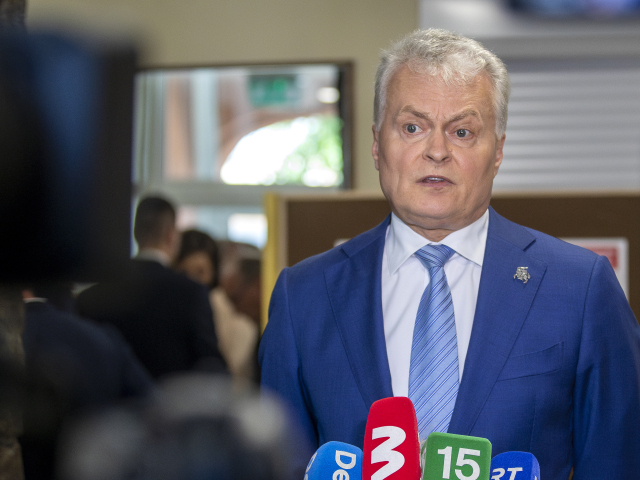 „Dúfam, že odkaz dorazil do Kremľa včas.“ Litovský prezident prehovoril o misii šéfa CIA