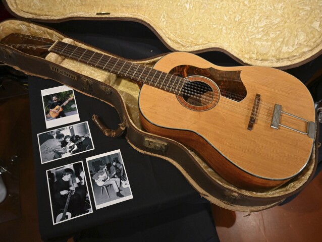 gitara, John Lennon, aukcia
