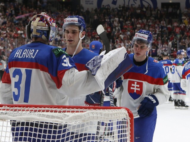 Samuel Hlavaj, Juraj Slafkovský