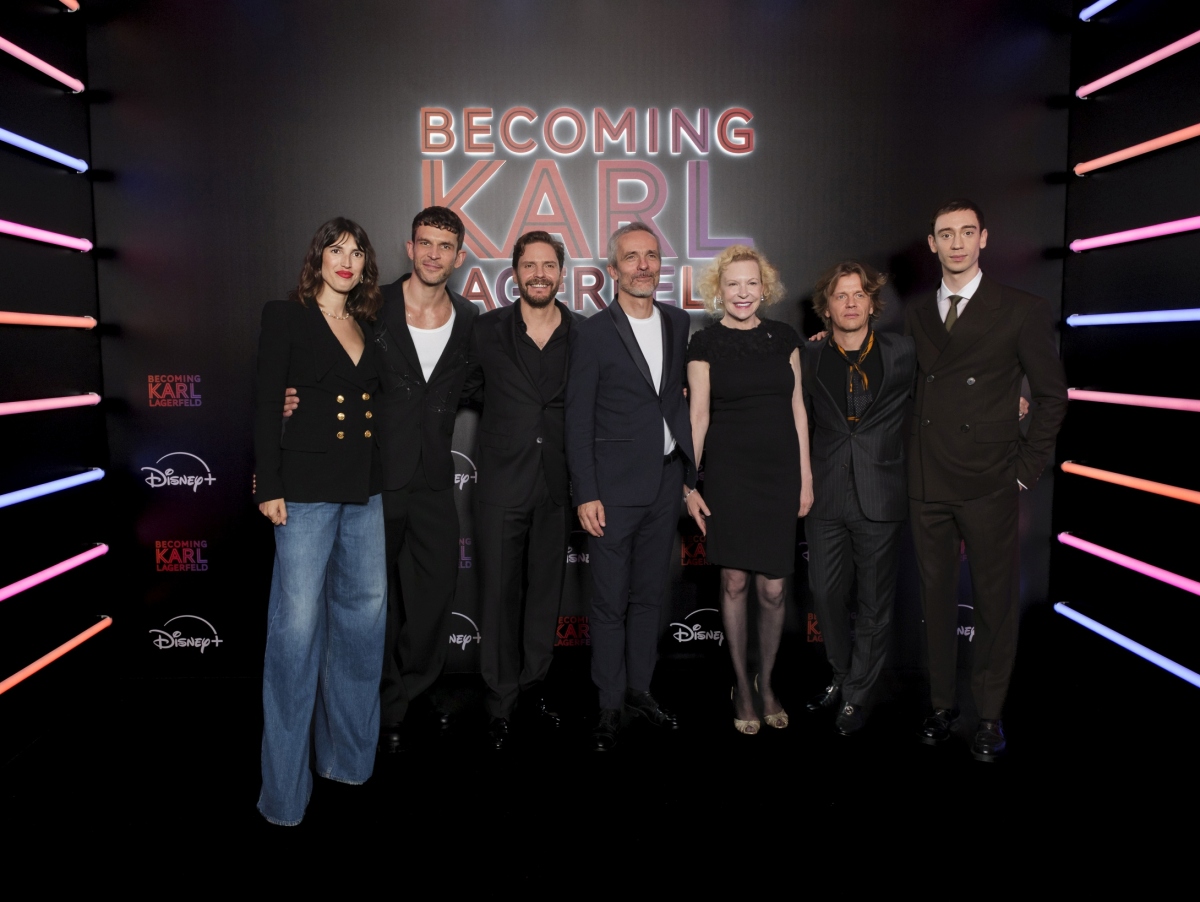 Photocall Cast X