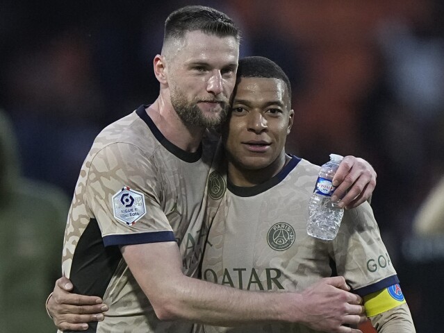 Kylian Mbappé a Milan Škriniar