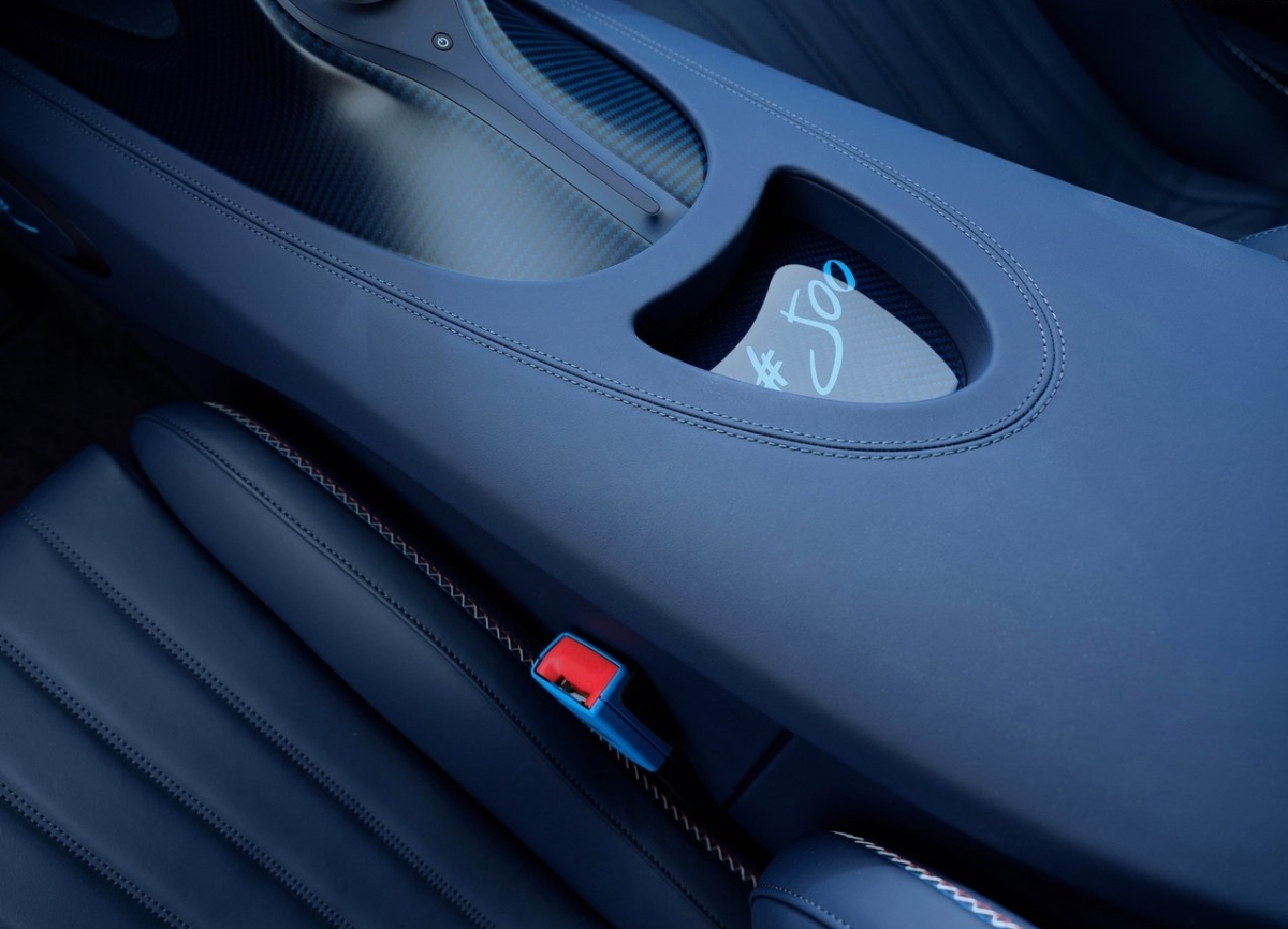 Bugatti Chiron Super Sport L-Ultime 12