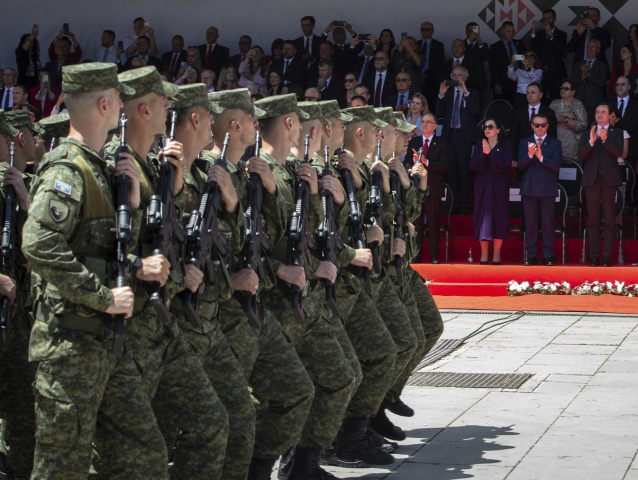 Kosovo, vojaci, kosovská armáda, Priština
