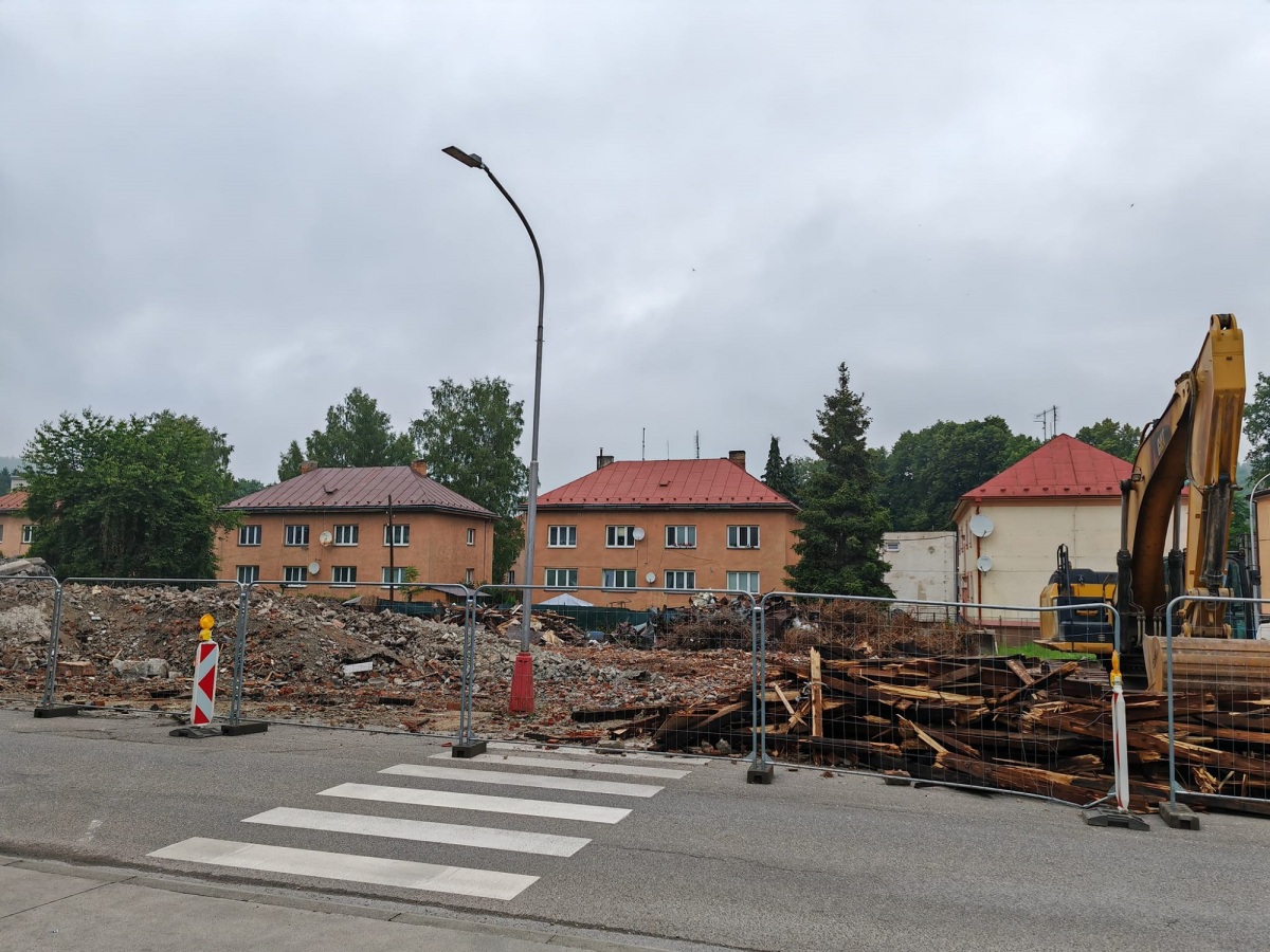 búranie, bytovka, Čadca