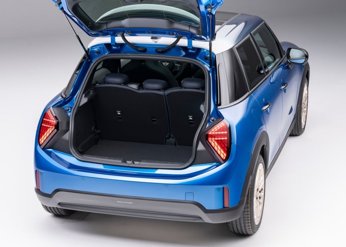 Mini Cooper S 5-door 13