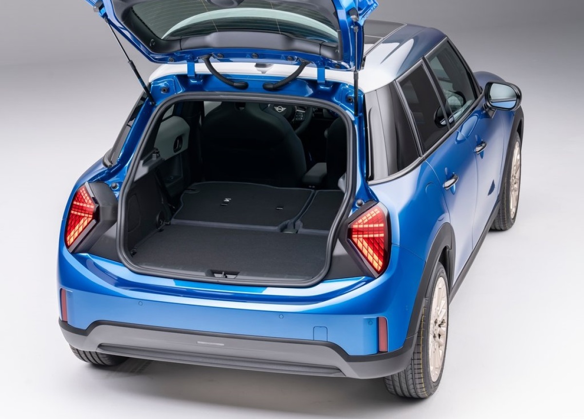 Mini Cooper S 5-door 14
