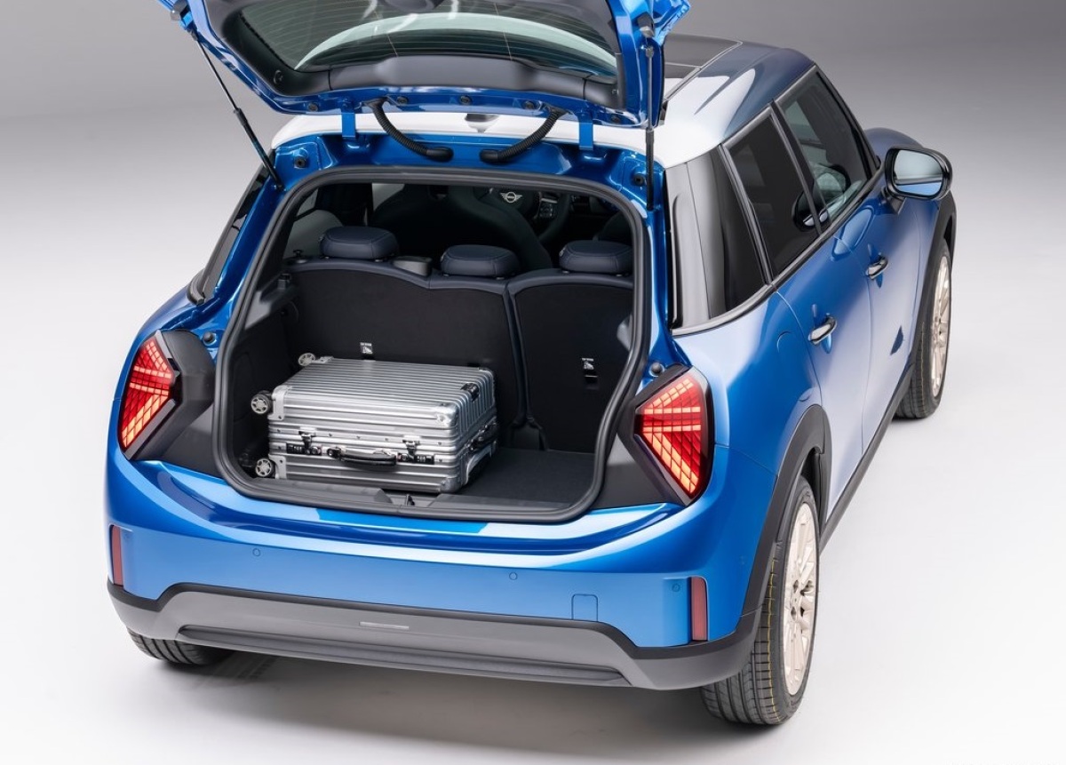 Mini Cooper S 5-door 15