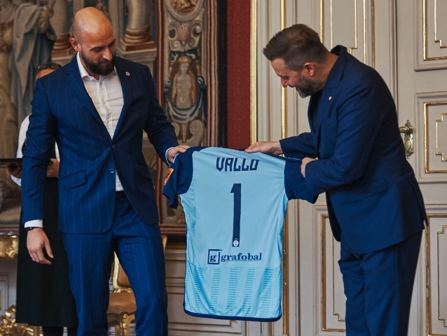 Ivan Kmotrík, matúš vallo