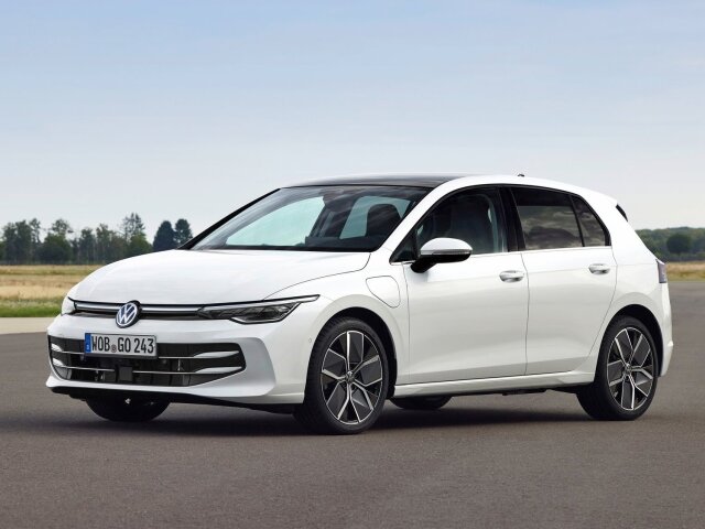 Volkswagen-Golf-2024-1600-02