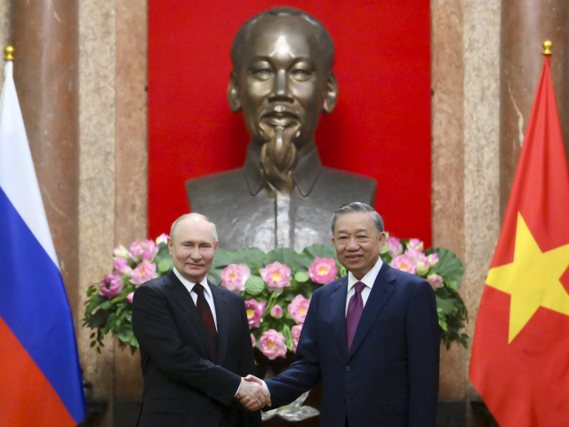 Putin, To Lam