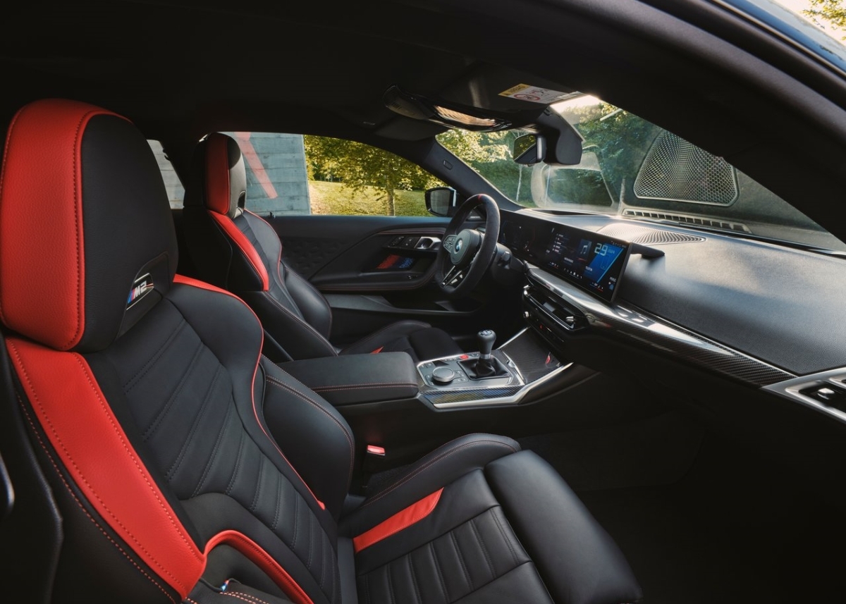 BMW M2 12
