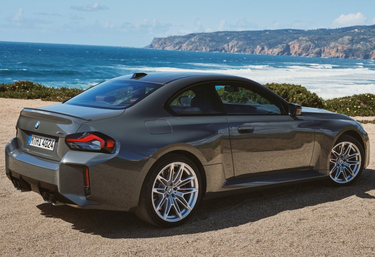 BMW M2 4