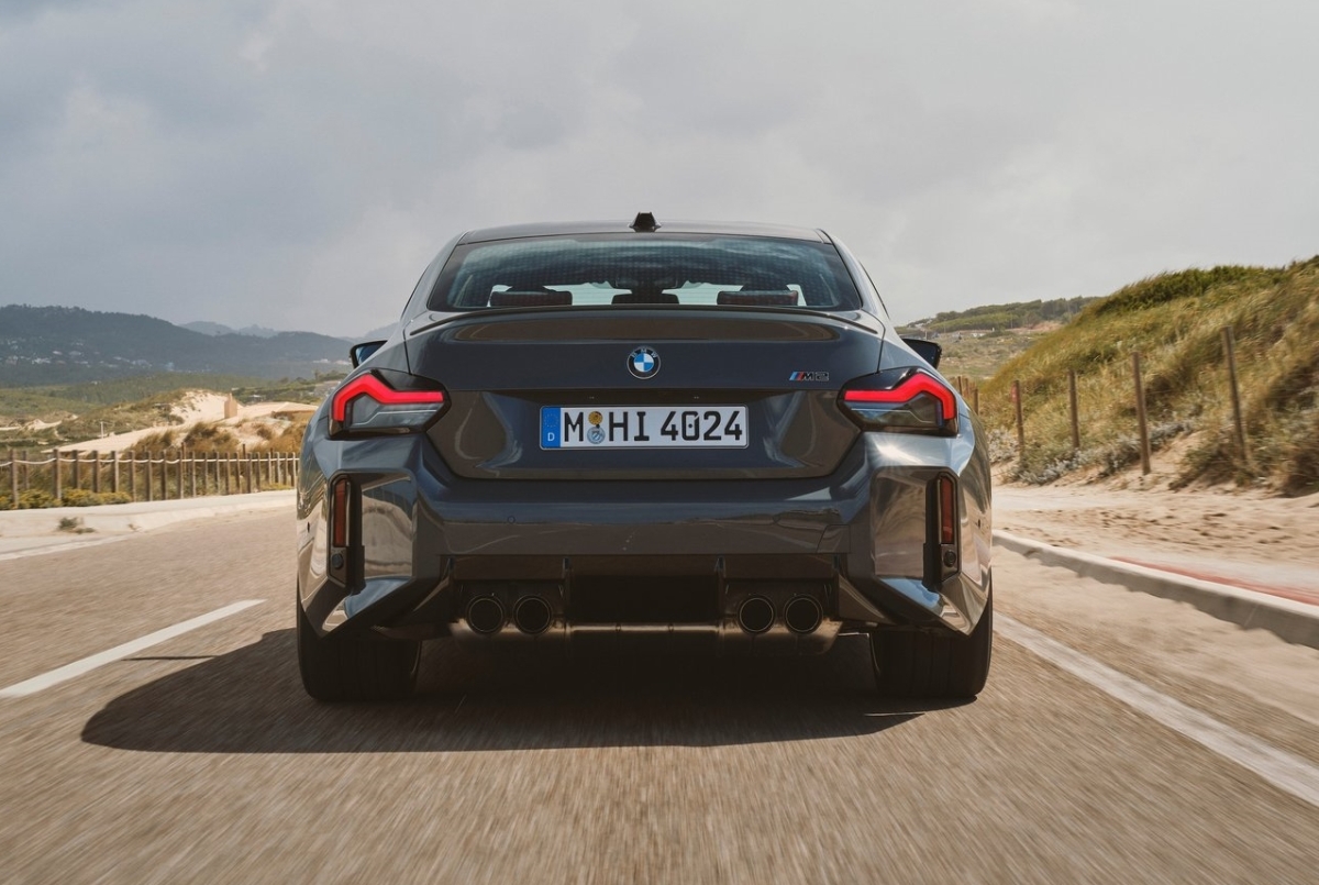 BMW M2 8