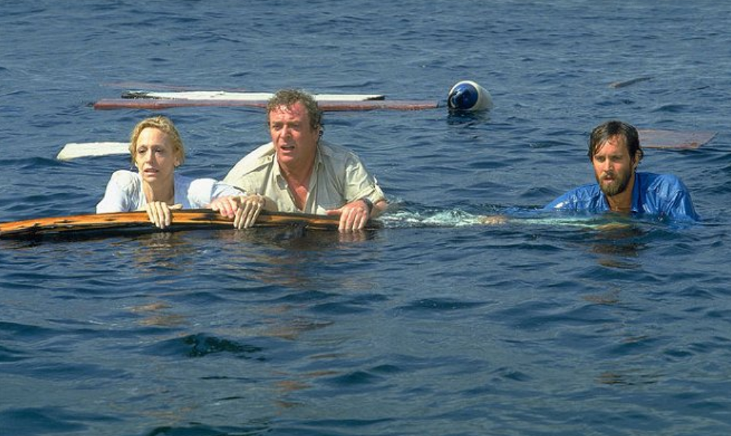 Lorraine Gary, Michael Caine a Lance Guest vo filme Čeluste: Odplata.