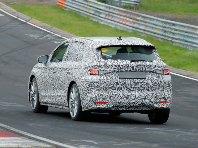 Škoda Elroq - maskované prototypy 2024