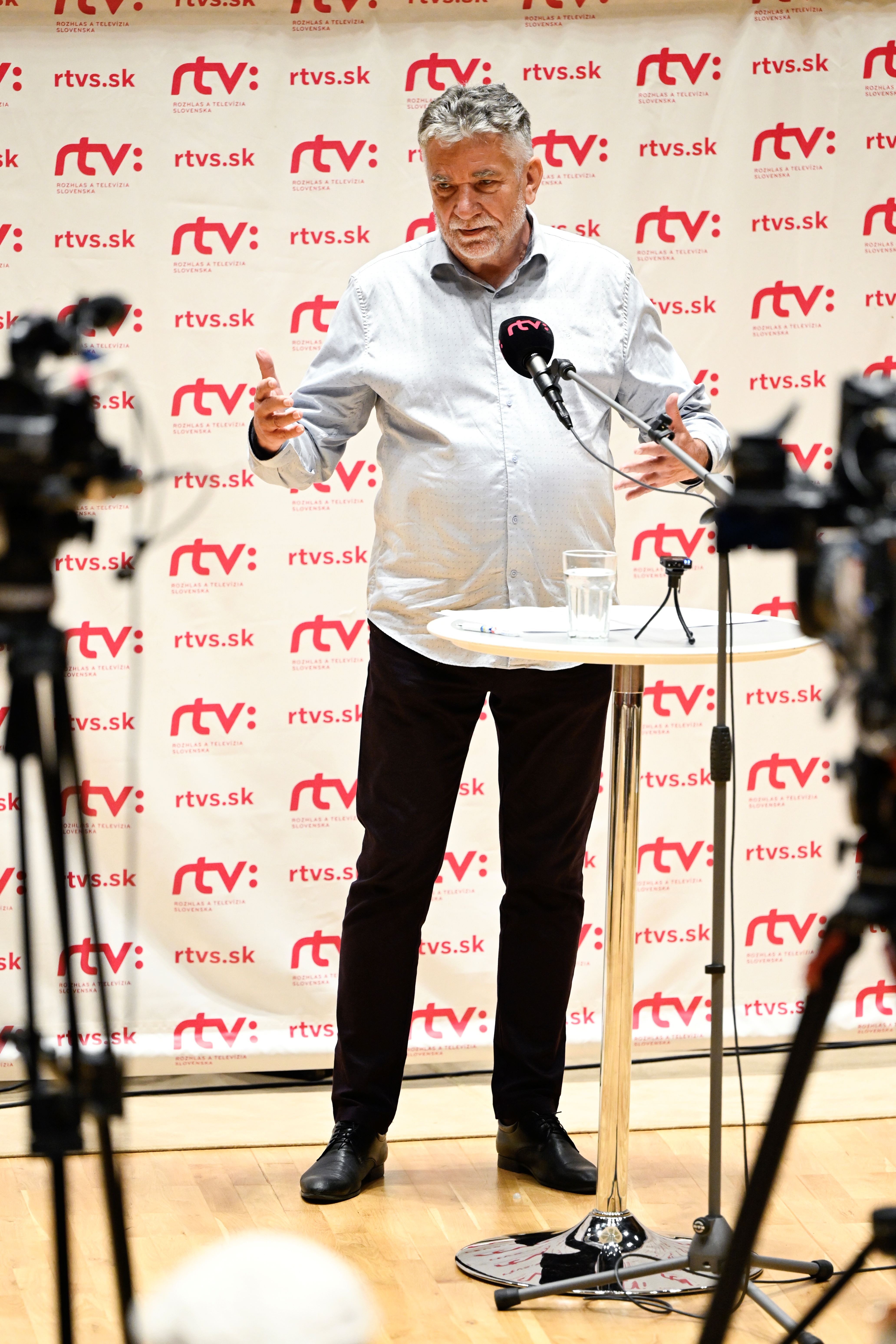 Generálny riaditeľ RTVS Ľuboš Machaj počas tlačovej konferencie k zániku RTVS a zhodnoteniu dvojročného pôsobenia na pozícii generálneho riaditeľa RTVS 25. júna 2024 v Slovenskom rozhlase v Bratislave.