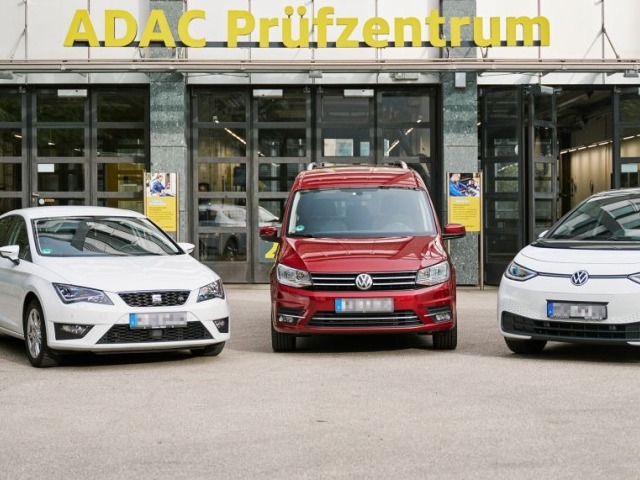 ADAC - predaj troch okazdených áut 2024