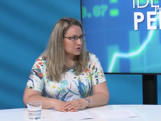 Mária Lettrichová, Ide o peniaze