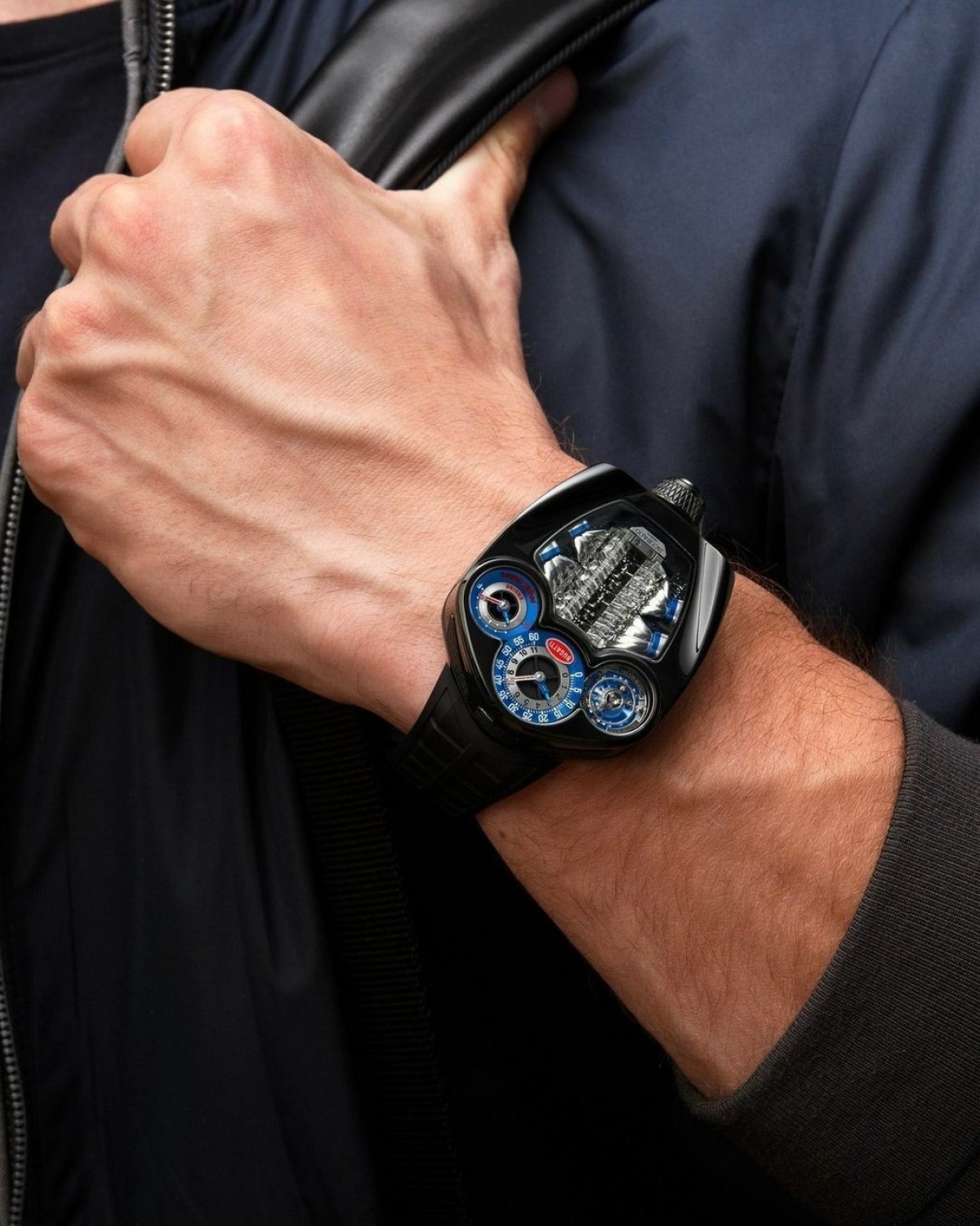Bugatti Tourbillon - hodinky s motorom V16