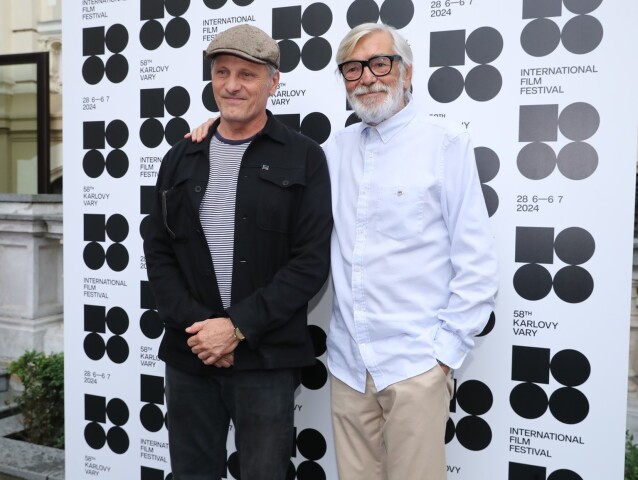 Viggo Mortensen, Jiří Bartoška