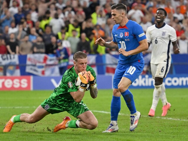 Jordan Pickford, Ľubomír Tupta