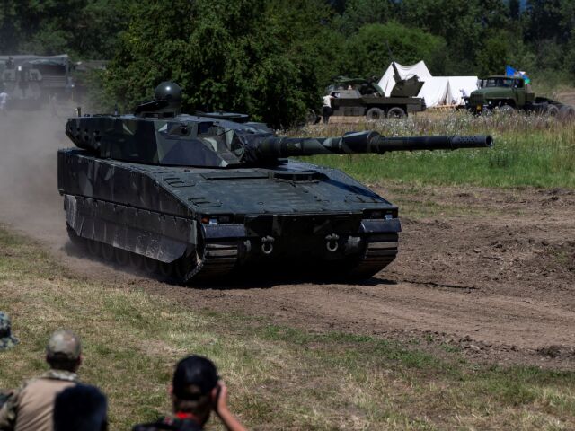 TANKOVE DNI LAUGARICIO CV90120