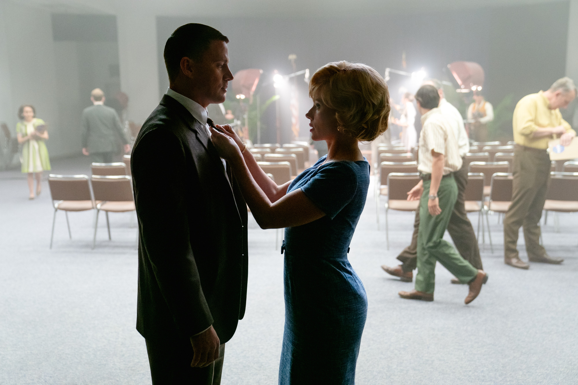 Channing Tatum a Scarlett Johansson vo filme Zober ma na mesiac.