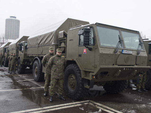 armáda, TATRA T-815