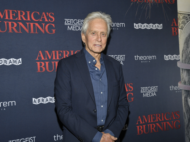 Hrubo urazil jednu z najväčších hviezd Hollywoodu. Michael Douglas si zaspomínal na nešťastný incident z 90. rokov