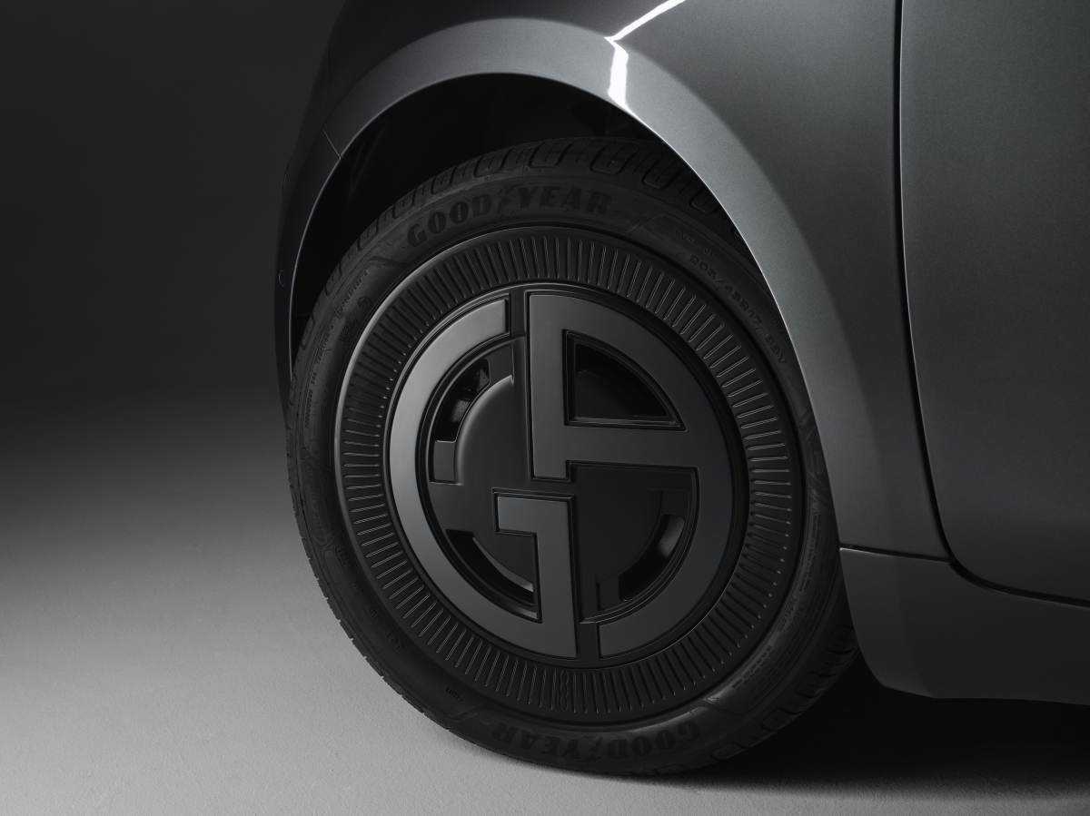 FIAT500e Giorgio Armani  3 