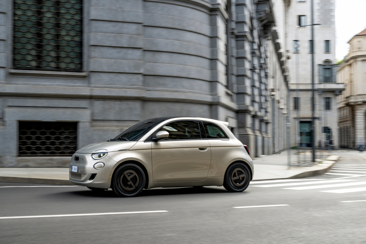 FIAT500e Giorgio Armani  6 