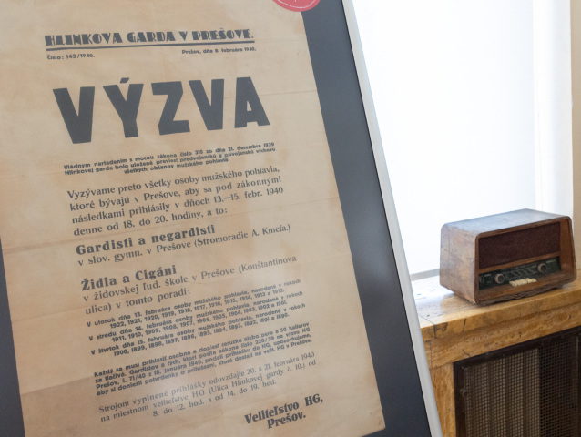výstava prázdna stolička Prešovské gymnázium