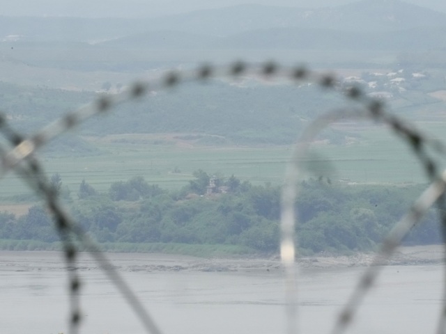 KĽDR / Hranica / Padžu /