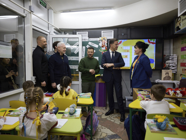 ukrajina, charkov, škola, deti, zelenskyj