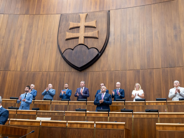 rokovanie, parlament, NR SR,