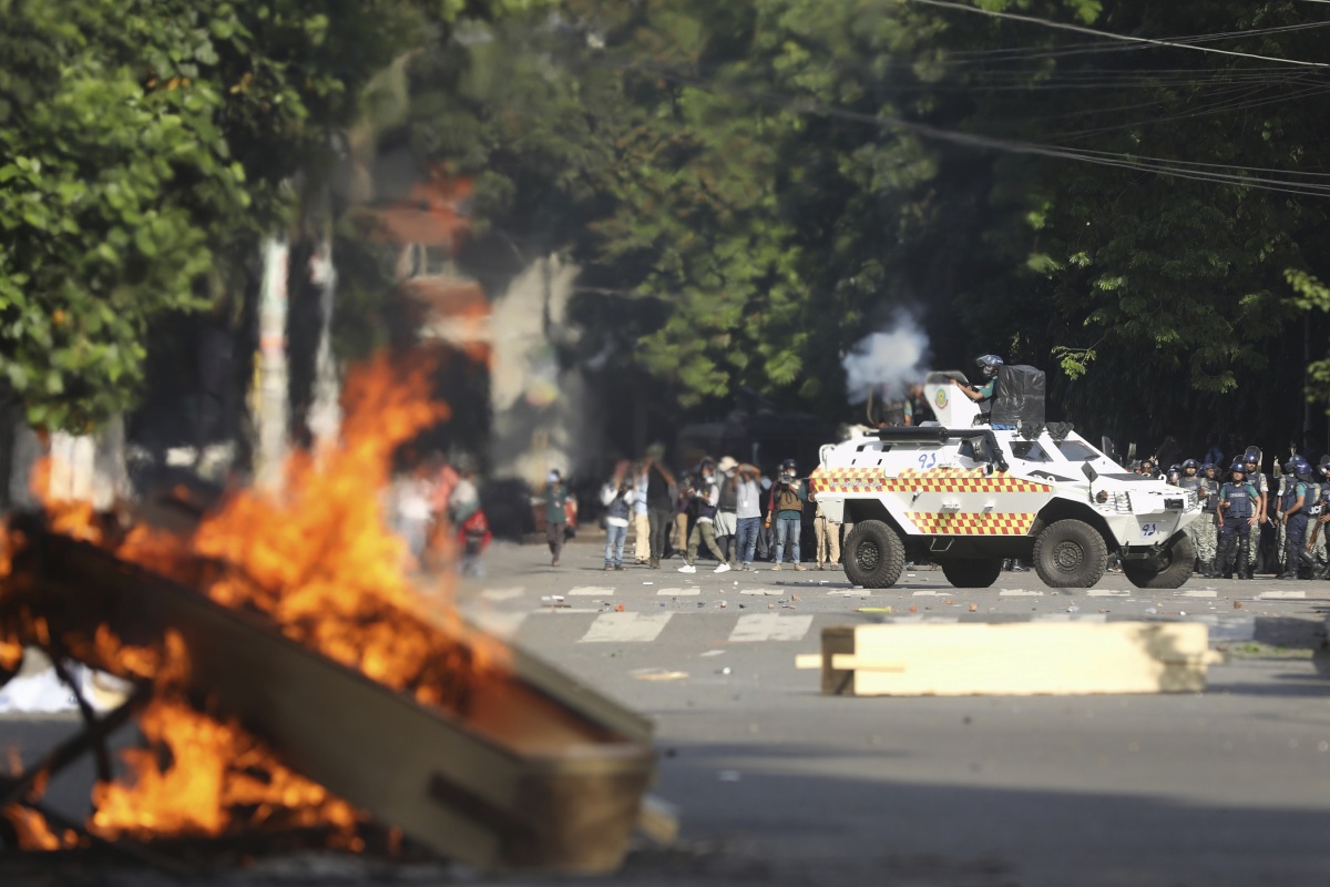 protesty v Bangladéši, rabovanie, demonštrácia, Dháka