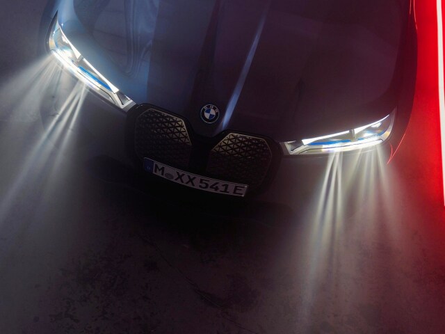 BMW - predplatné za diaľkové svetlá