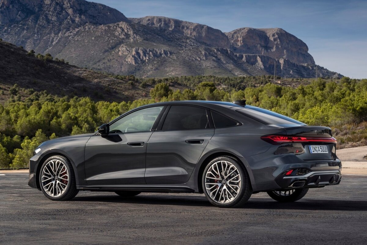 Audi A5 Sedan - 2024