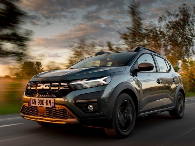 Dacia-Sandero Stepway Extreme-2023-1600-03