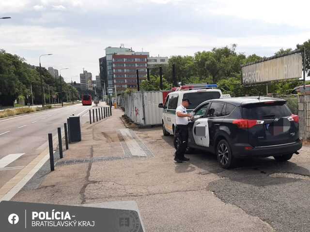 taxi policajti