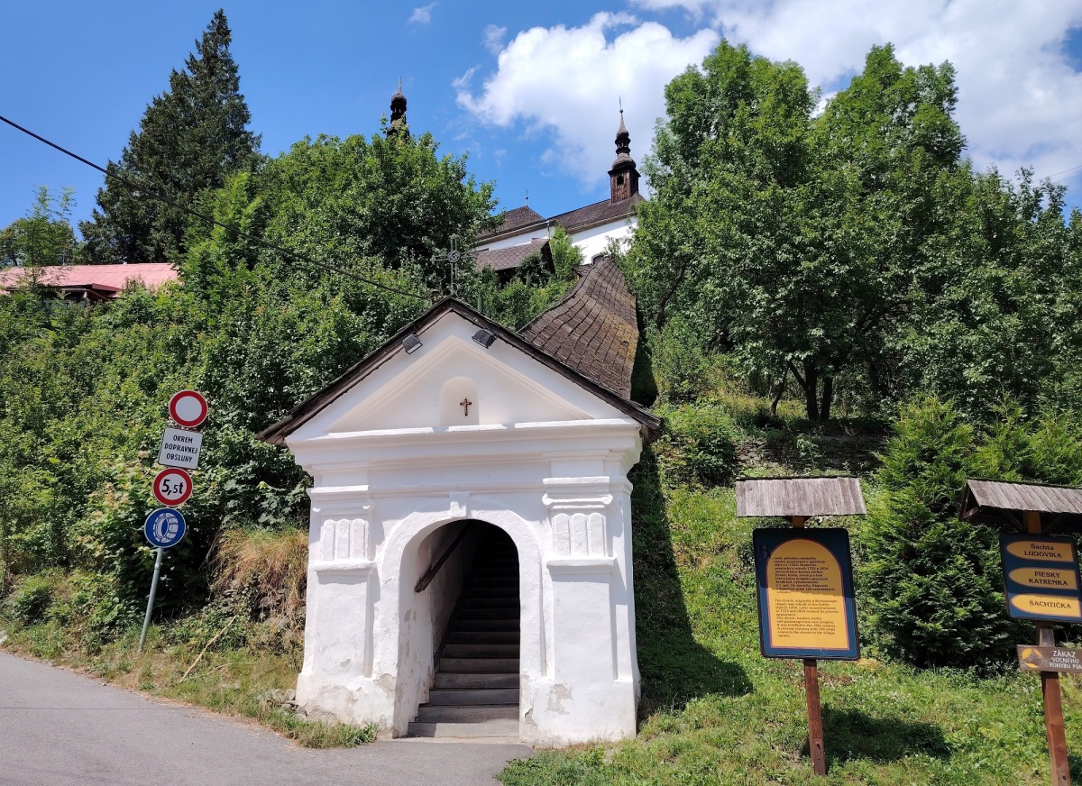 schody, kostol, Špania Dolina