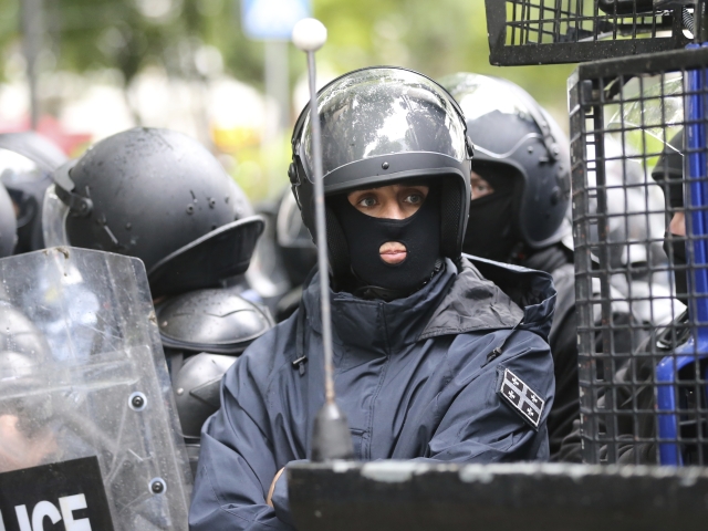 tbilisi, police, gruzínsko