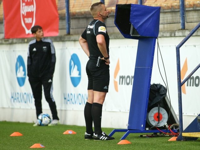 VAR