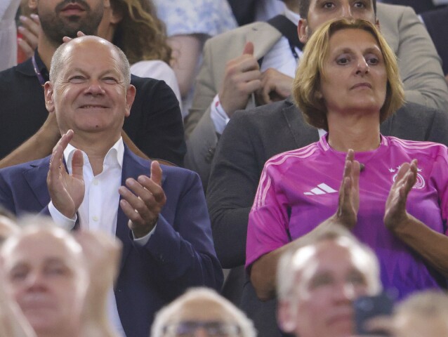 Olaf Scholz, Britta Ernst