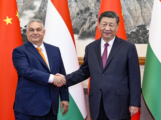 Viktor Orbán / Si Ťin-pching /