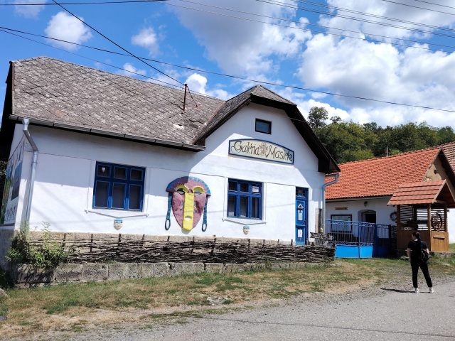 galéria masiek, Lišov