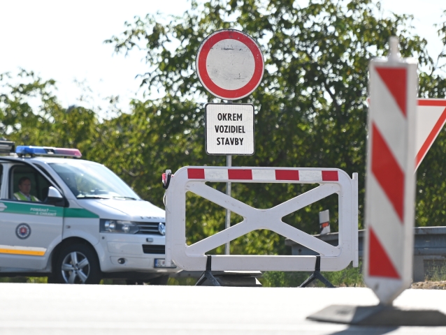 Senec doprava polícia diaľnica D1 nájazd uzávera
